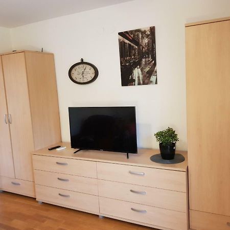 Apartment Tina By The Beach Пьешчана-Увала Экстерьер фото
