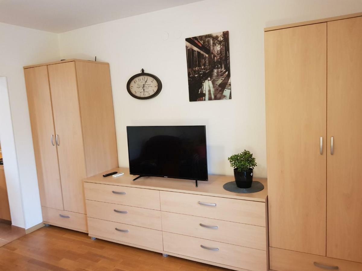 Apartment Tina By The Beach Пьешчана-Увала Экстерьер фото