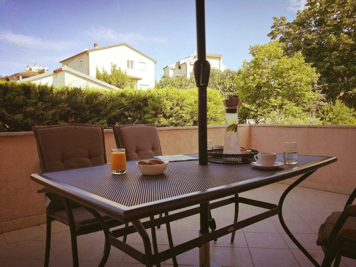Apartment Tina By The Beach Пьешчана-Увала Экстерьер фото